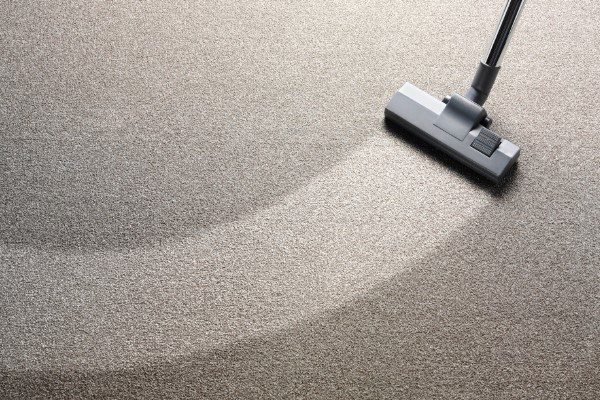 clean carpet with wet vac